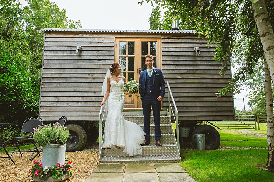 Oxford rustic barn wedding Sharon Cooper Photography_0032